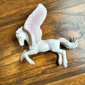 Greenbrier International Inc White Pegasus‎ Winged Horse Plastic Toy Figure